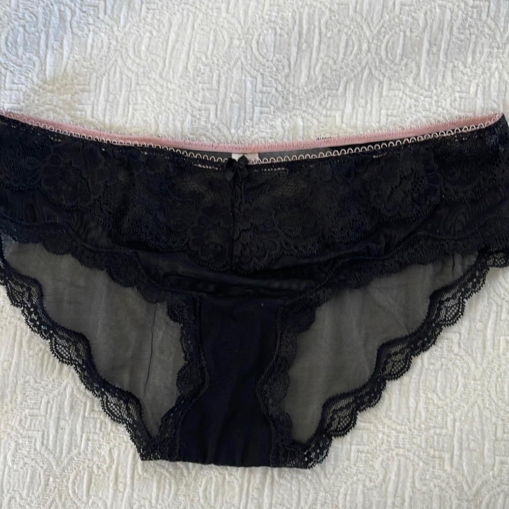 VGUC - VICTORIA SECRET DREAM ANGEL PANTY. Sz: M.